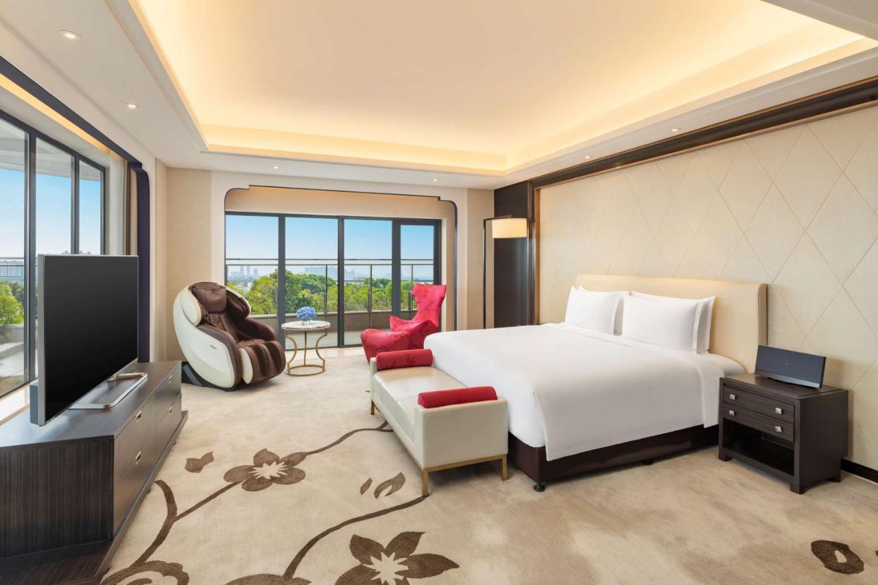 Radisson Blu Hotel Wuhan Etd Zone Exterior foto